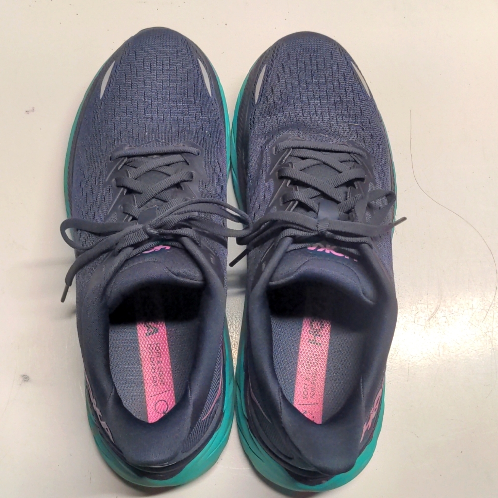 Hoka Clifton 8
